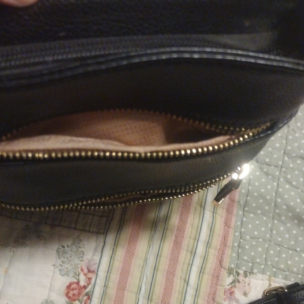 Chic Black Crossbody Bag with Striped Detail - Picture 13 of 13